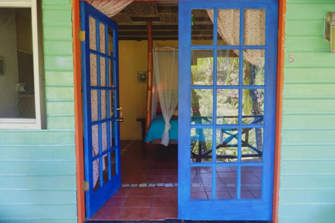Mosana Reef Garden B&B Bocas Town Exterior photo